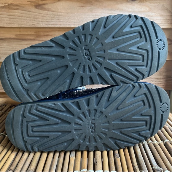 UGG Sequin Color Change Boots - Picture 14 of 14